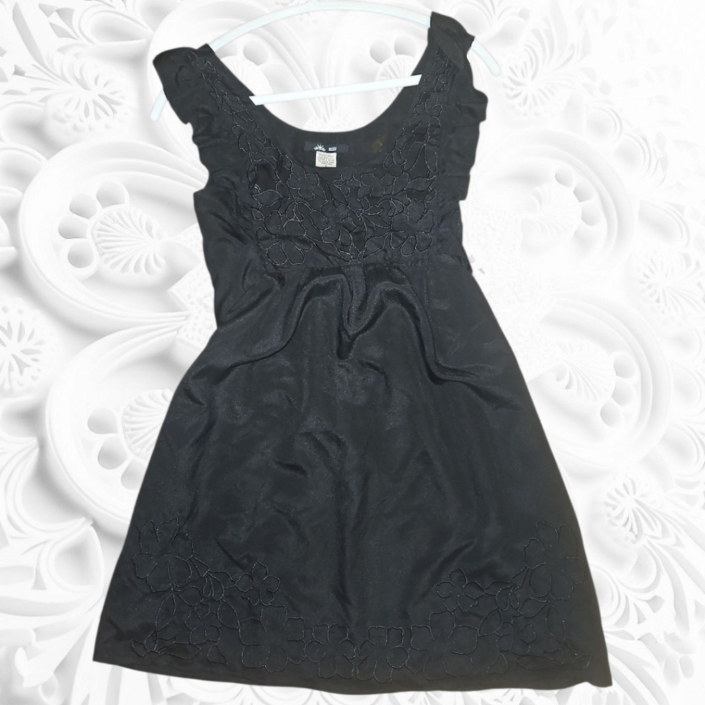 Bizz‎ Elegant Black Sleeveless Dress